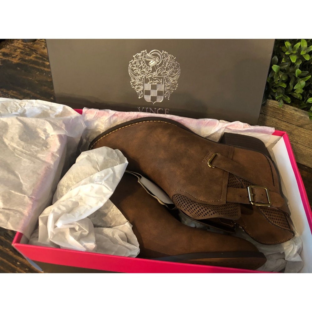 Girls Vince Camuto Booties- Size 5